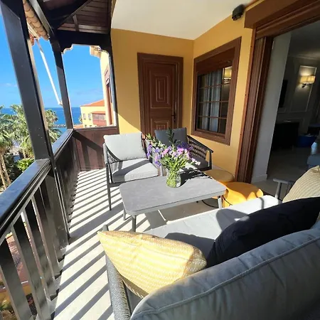 Amarillo Oceanview Apartmán Playa Feñabe